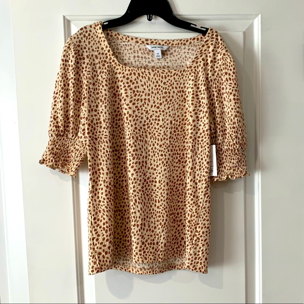 Cute Nine West blouse NWT size Medium